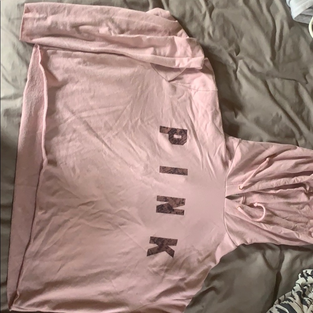 vs pink athletic long sleeve top